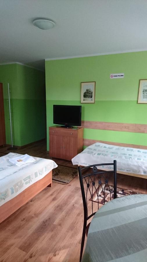 Hotelik Warmia -Pensjonat, Hostel Lidzbark Warminski Exterior photo